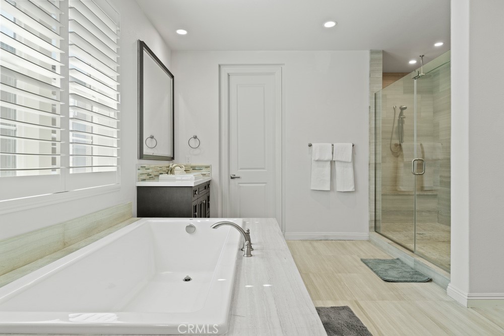 MLS #OC25103472 image #39