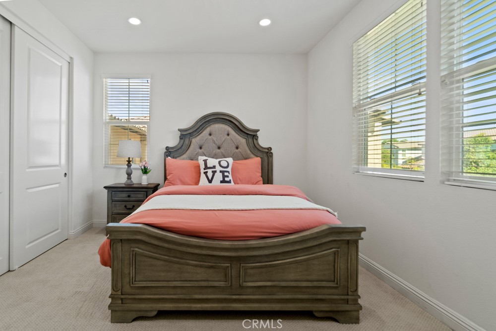 MLS #OC25103472 image #42