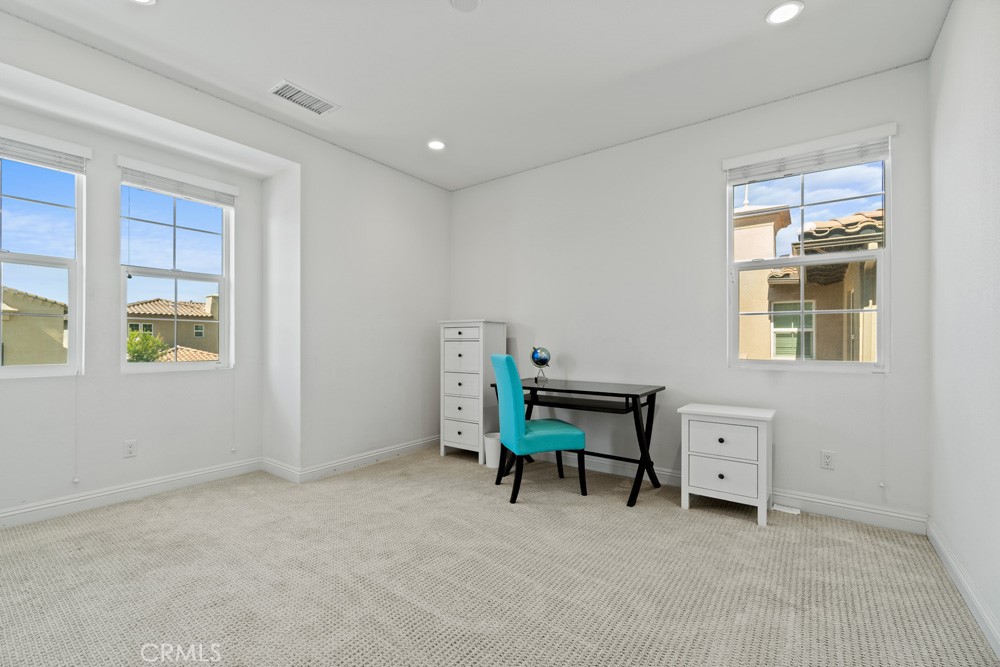 MLS #OC25103472 image #44