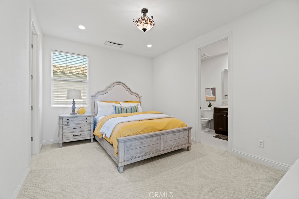 MLS #OC25103472 image #46