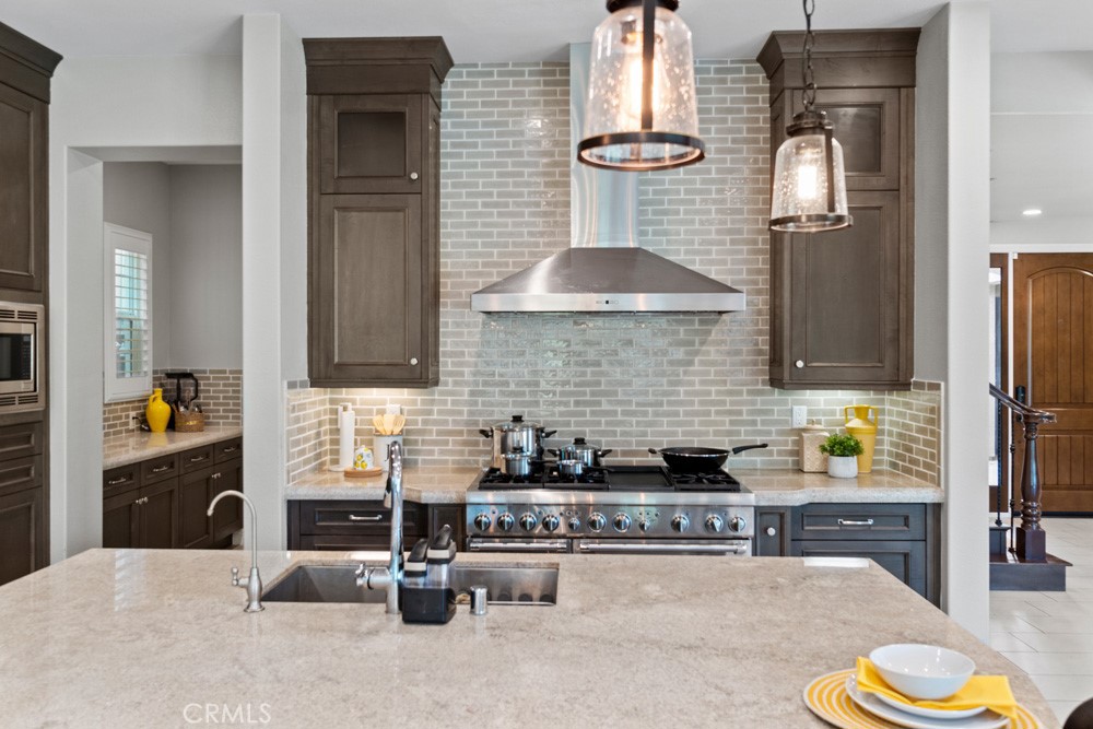 MLS #OC25103472 image #5