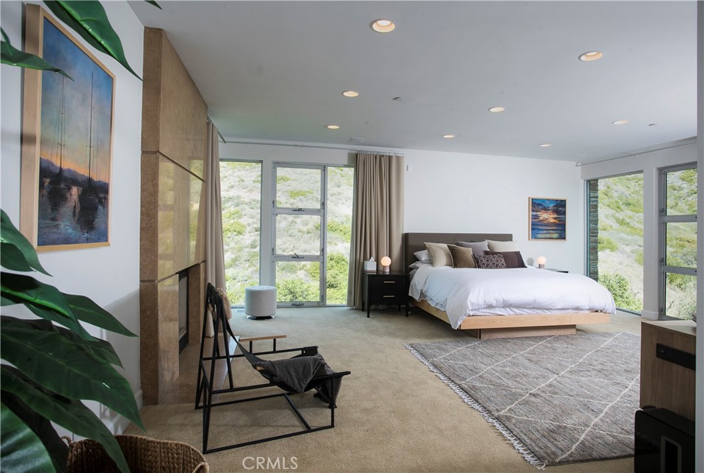 MLS #OC25103843 image #14