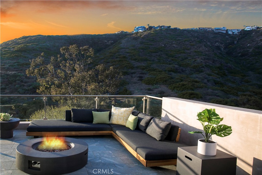 MLS #OC25103843 image #16