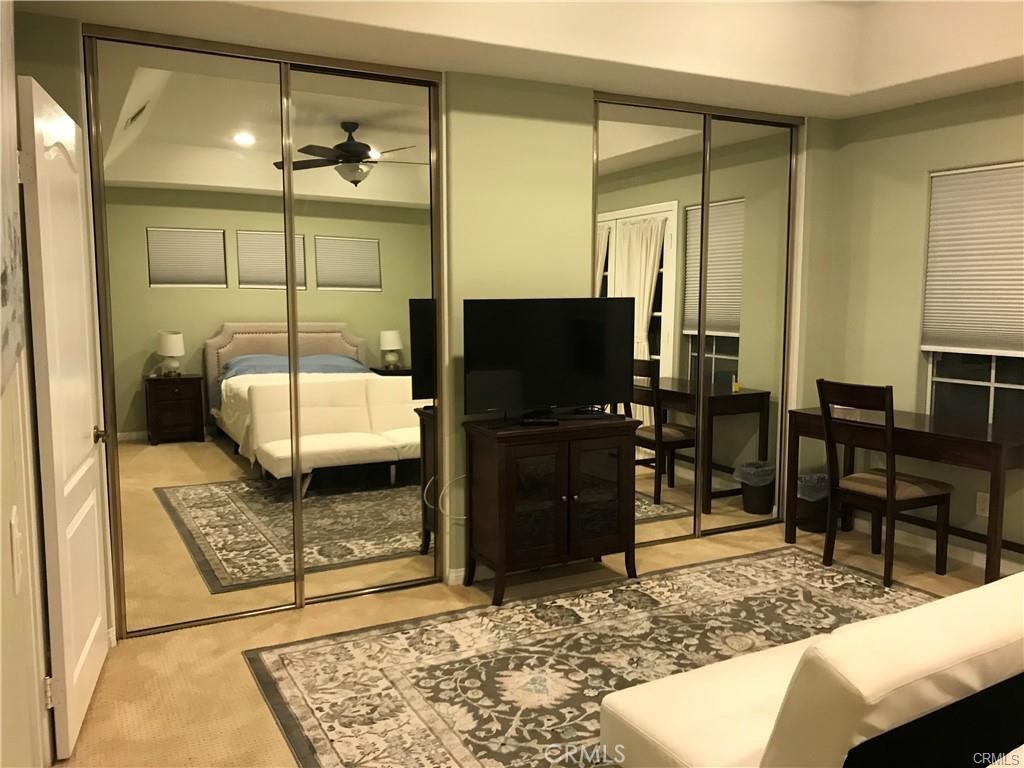 MLS #OC25104065 image #9