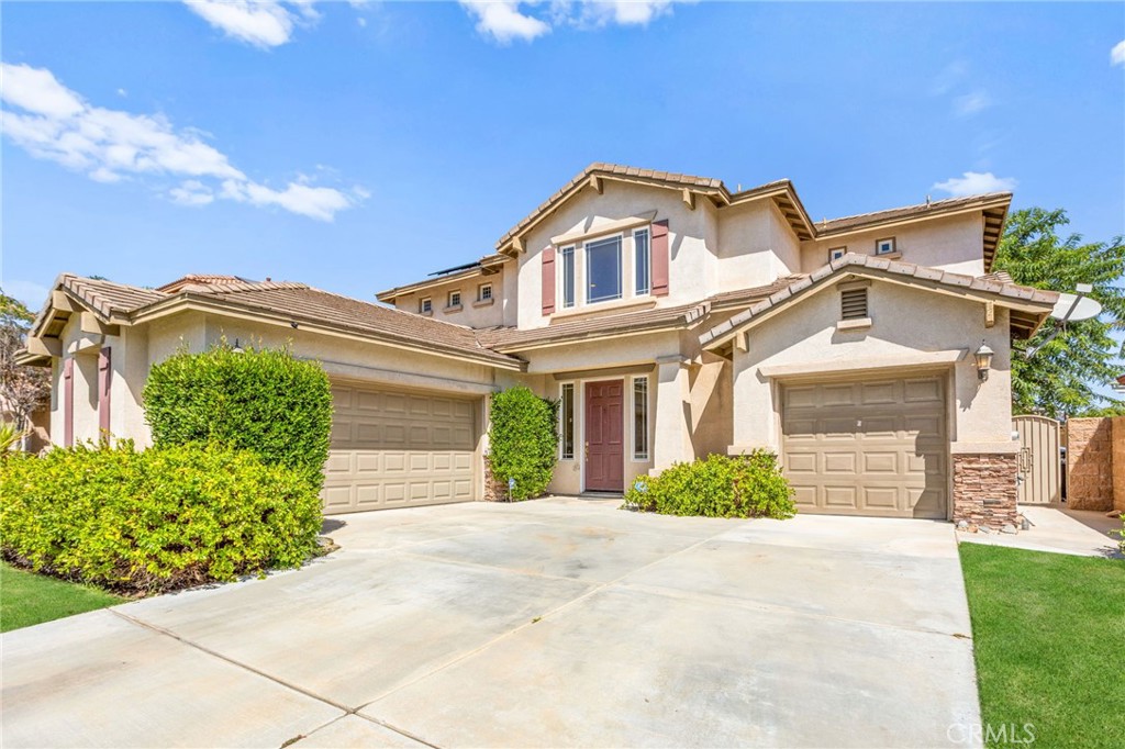 MLS #OC25104313 image #1