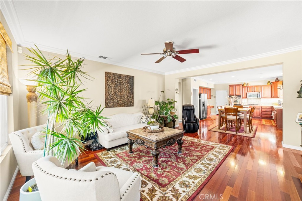 MLS #OC25104313 image #11