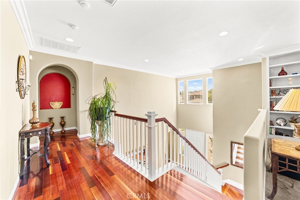 MLS #OC25104313 image #22