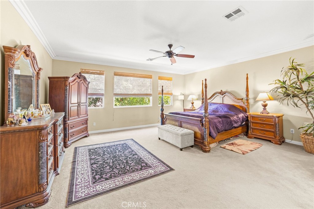 MLS #OC25104313 image #23