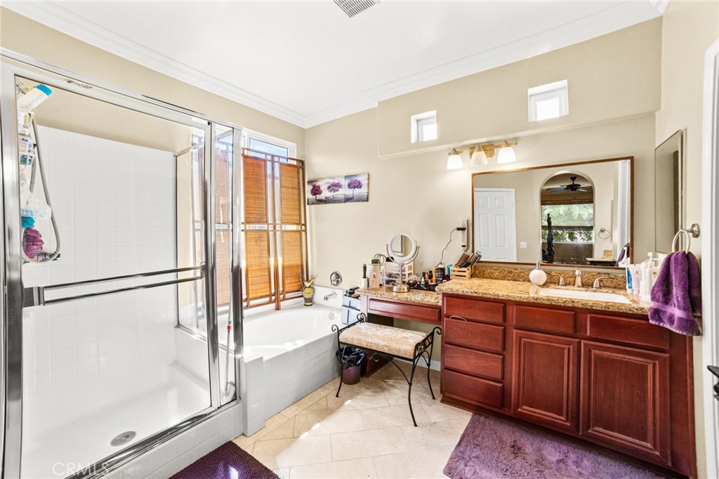 MLS #OC25104313 image #25