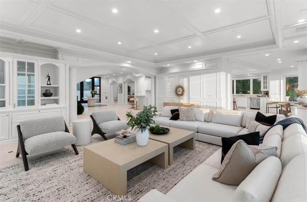 MLS #OC25104408 image #11