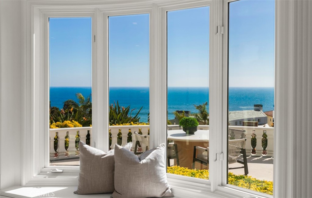 MLS #OC25104408 image #13