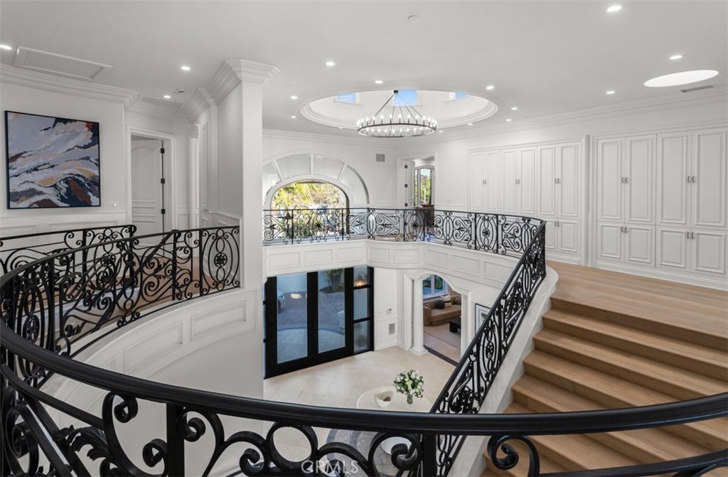 MLS #OC25104408 image #19