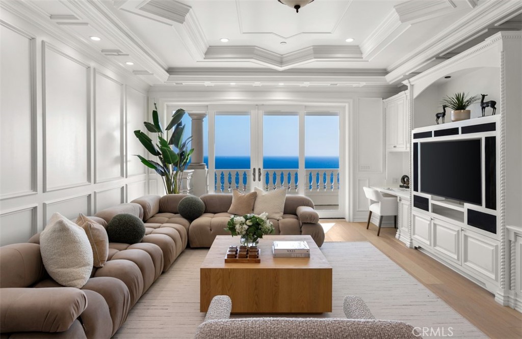 MLS #OC25104408 image #21