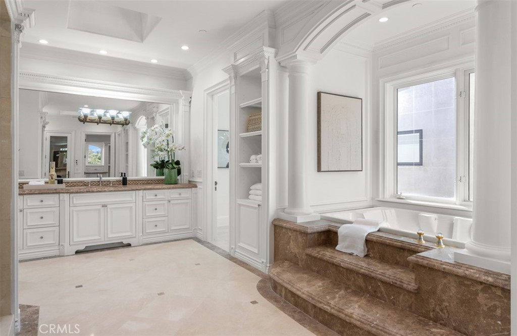 MLS #OC25104408 image #31