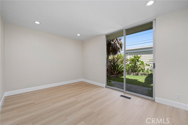 MLS #OC25104999 image #30
