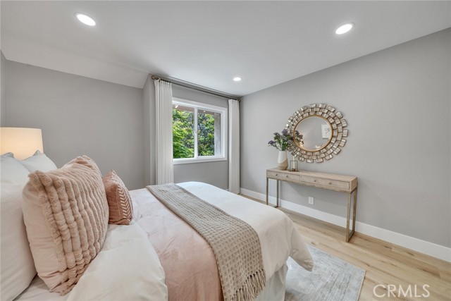 MLS #OC25105892 image #36