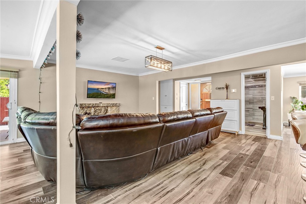 MLS #OC25106965 image #13