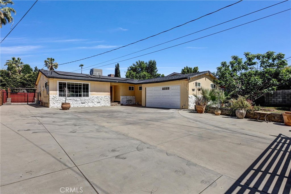 MLS #OC25106965 image #2