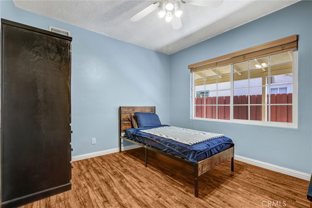 MLS #OC25106965 image #22