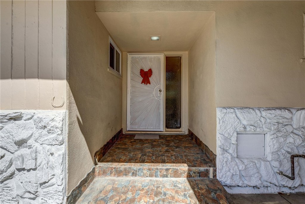 MLS #OC25106965 image #33