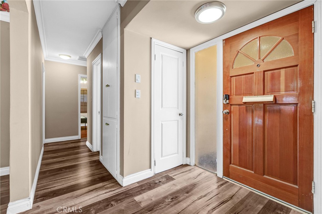 MLS #OC25106965 image #4