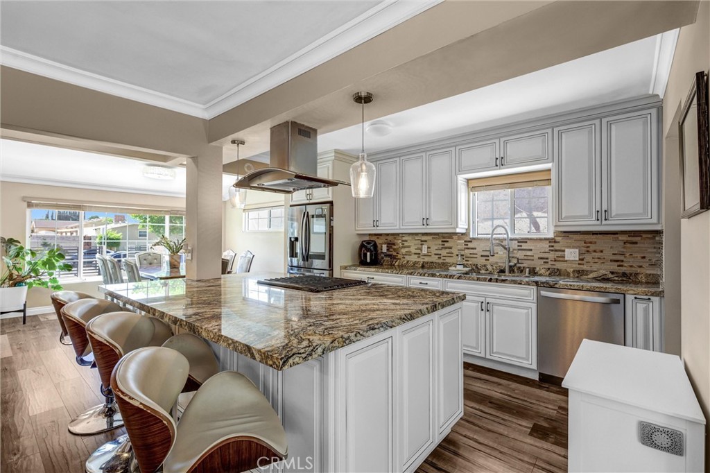 MLS #OC25106965 image #6