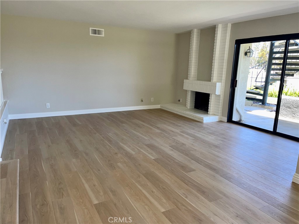 MLS #OC25107270 image #1