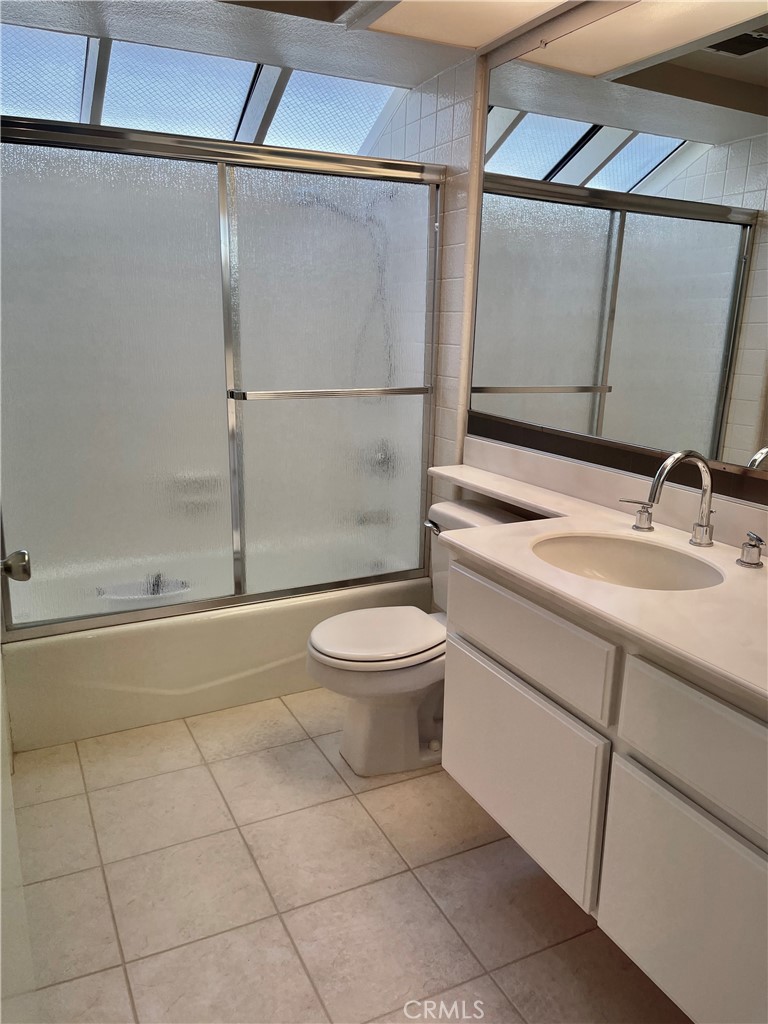 MLS #OC25107270 image #9