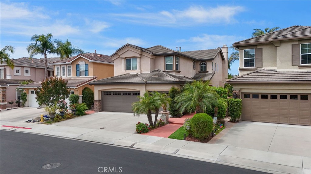 MLS #OC25107360 image #2