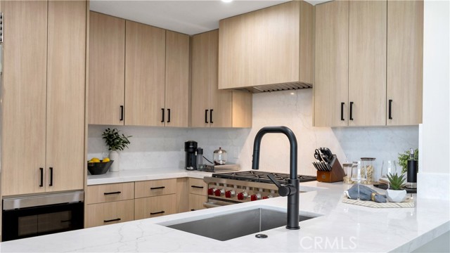 MLS #OC25107403 image #12