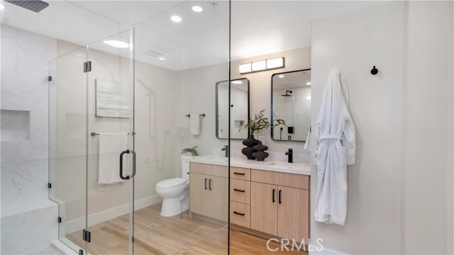 MLS #OC25107403 image #21