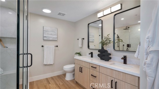 MLS #OC25107403 image #22