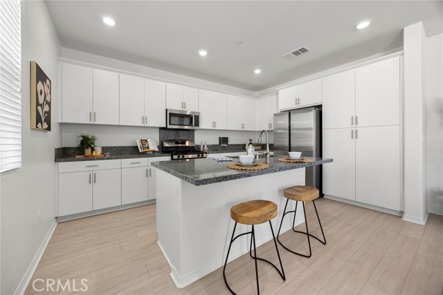 MLS #OC25107595 image #11