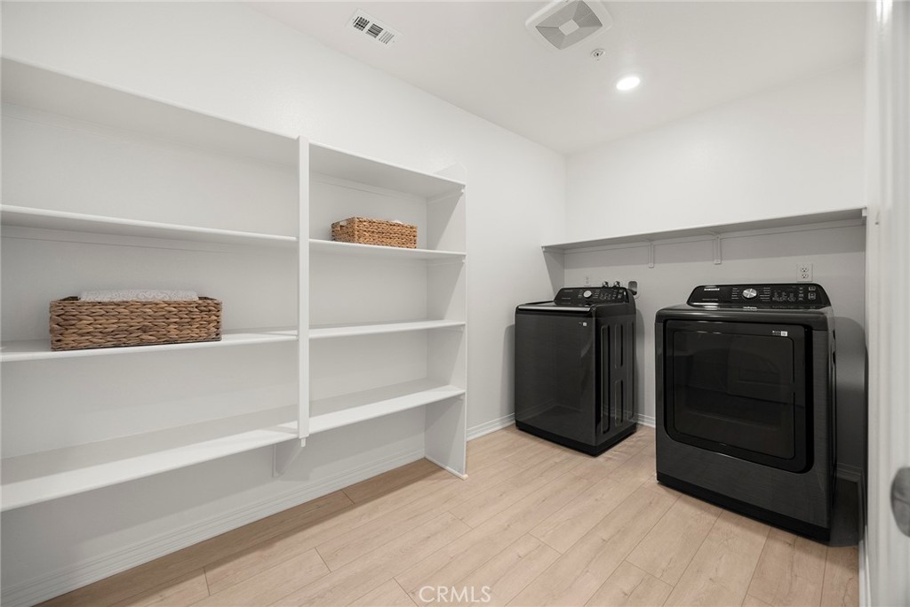 MLS #OC25107595 image #15