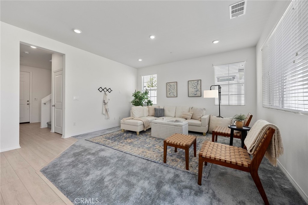 MLS #OC25107595 image #5