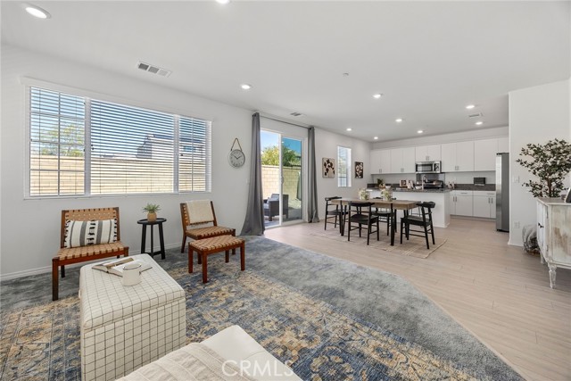 MLS #OC25107595 image #7