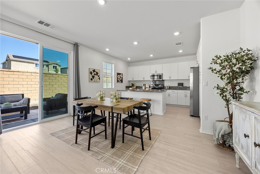 MLS #OC25107595 image #8