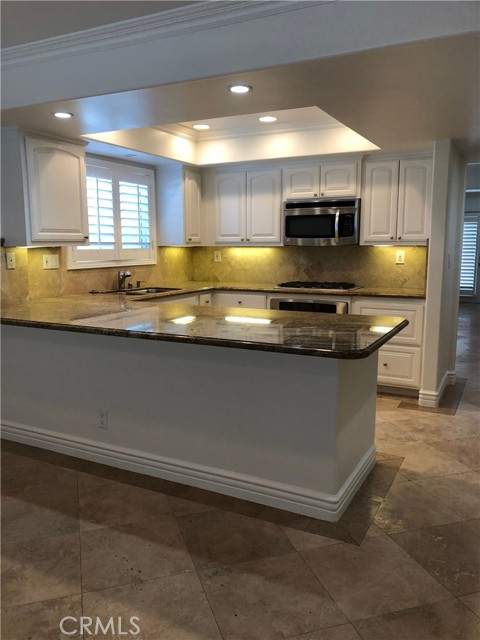 MLS #OC25107659 image #9