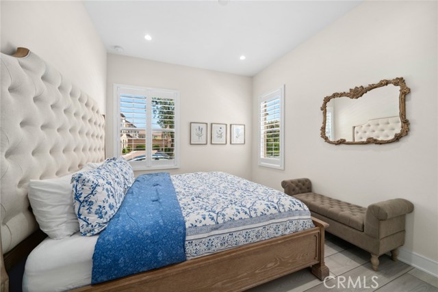 MLS #OC25107861 image #14