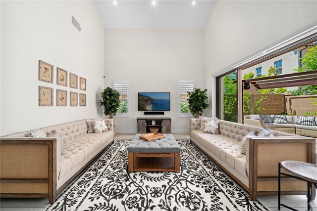 MLS #OC25107861 image #3