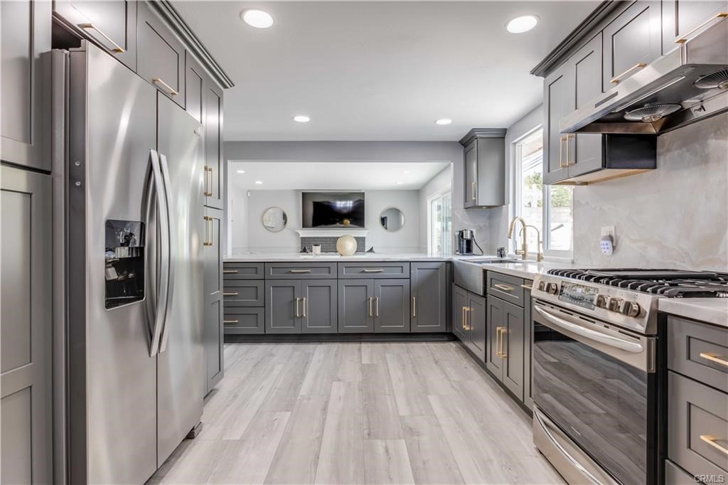 MLS #OC25107983 image #10