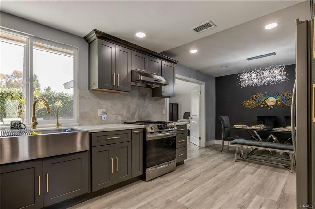 MLS #OC25107983 image #14