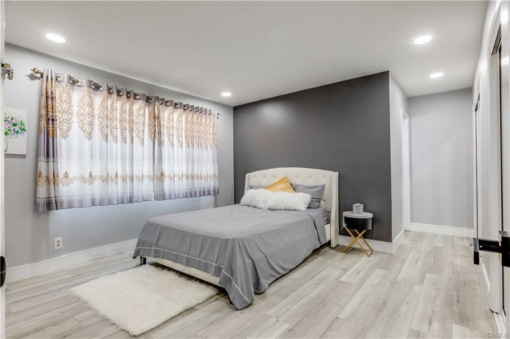 MLS #OC25107983 image #16