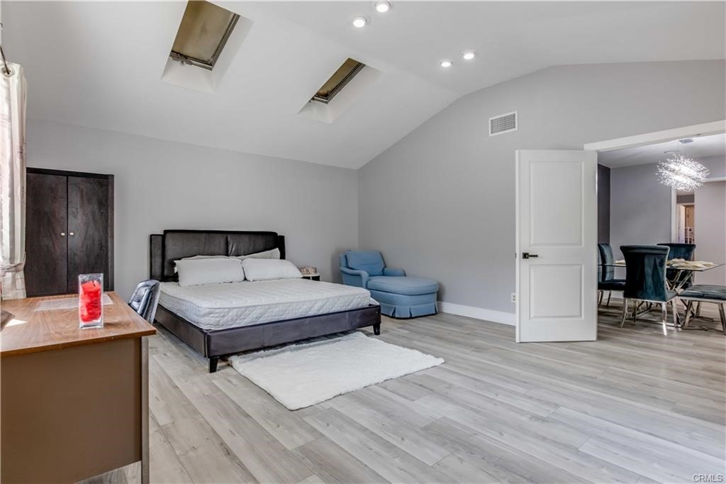 MLS #OC25107983 image #25