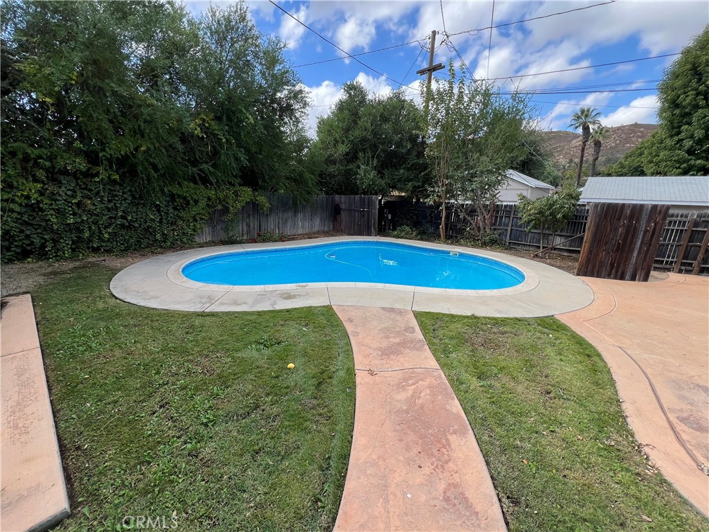 MLS #OC25108817 image #13