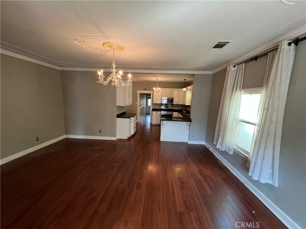 MLS #OC25108817 image #2