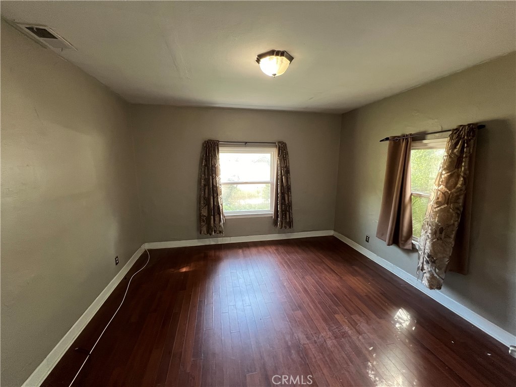 MLS #OC25108817 image #6