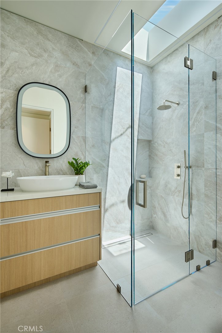 MLS #OC25111534 image #26