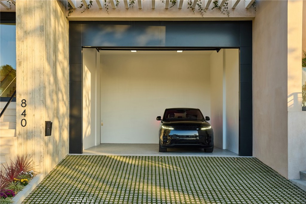 MLS #OC25111534 image #40