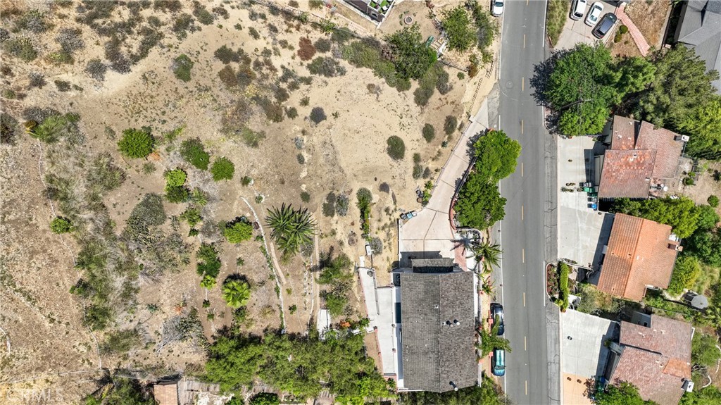 MLS #OC25112044 image #0